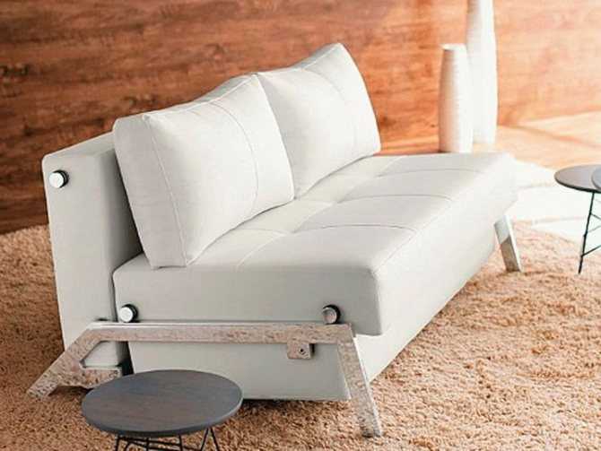Кресла-кровати без подлокотников (42 фото): «аккордеон» и выкатные модели с ящиком, с деревянными деталями