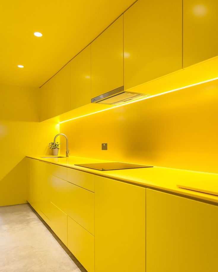 Желтая кухня +75 реальных фото дизайна и сочетаний цветов