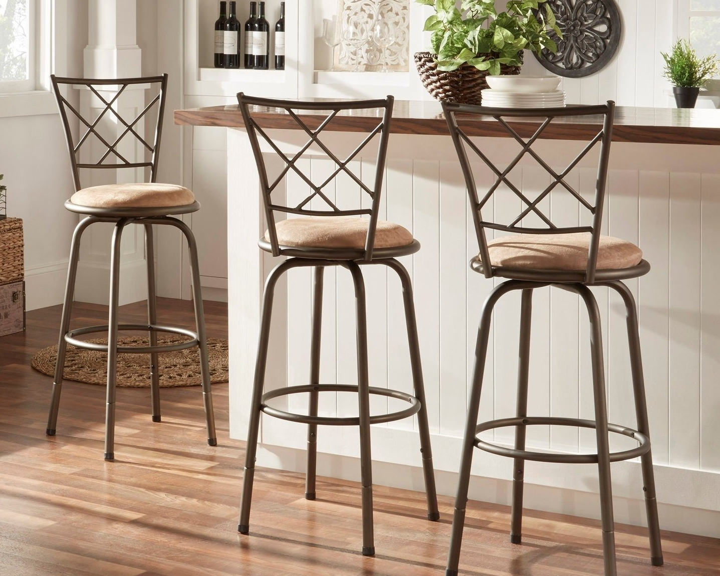 Как выбрать барные стулья на кухню — справка для покупателя