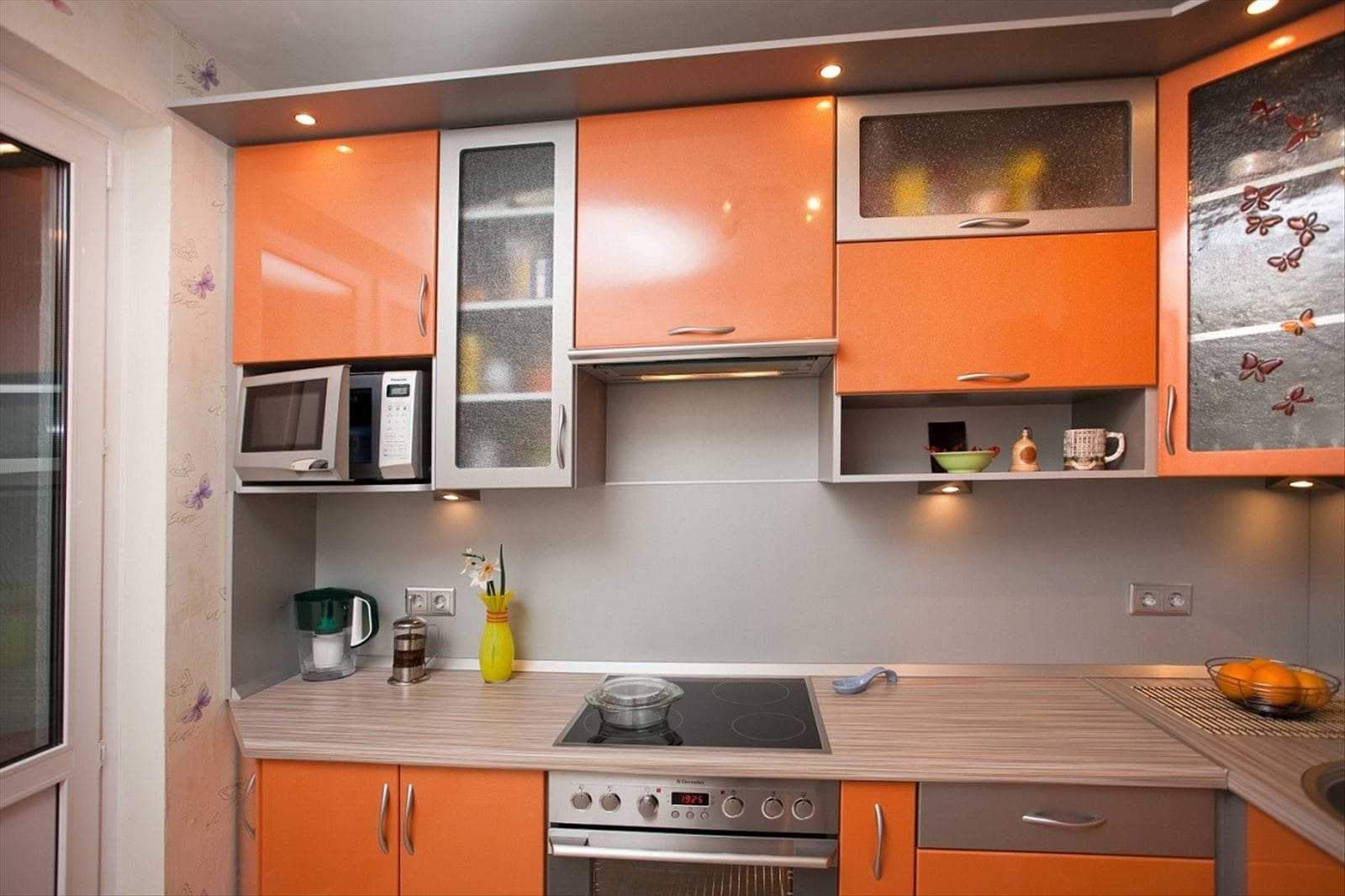 Персиковые кухни (61 фото): нюансы выбора кухонного гарнитура цвета персика в интерьер, сочетание персикового с другими тонами, варианты дизайна