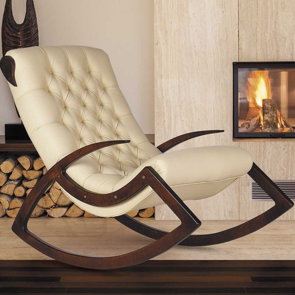 Кресло в стиле лофт в интерьере офиса или квартиры