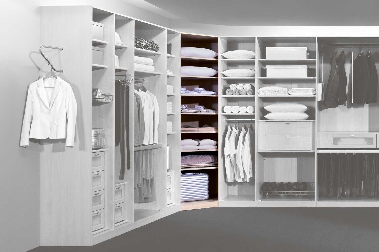 Советы по выбору и размещению стеллажей для гардеробных в квартирах