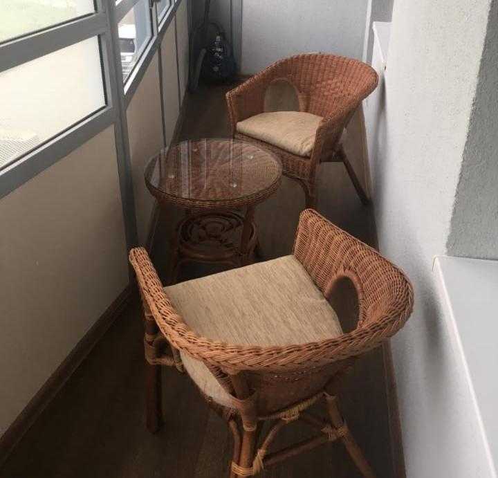 Правила выбора кресла на балкон, оптимальные модели
