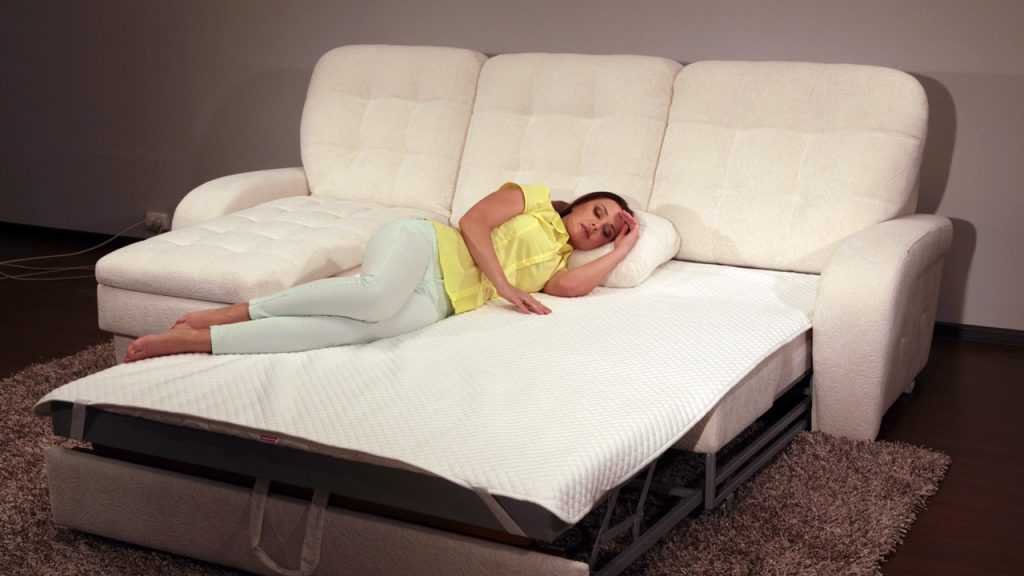 Как выбрать удобный и надежный диван для ежедневного сна