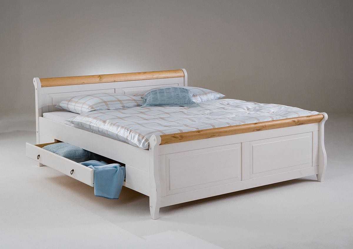 Варианты двуспальных кроватей, особенности конструкций и отделки