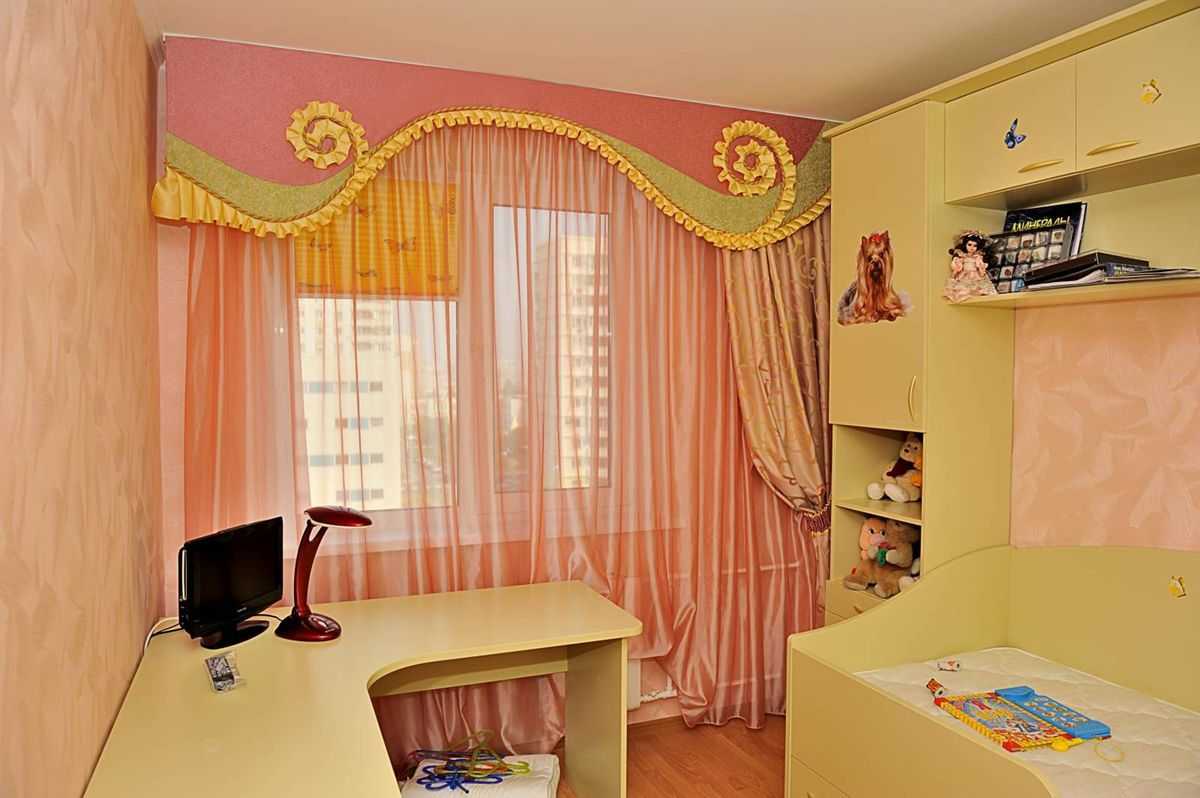 Короткие шторы в детской – 45 фото, обзор фасонов и тканей