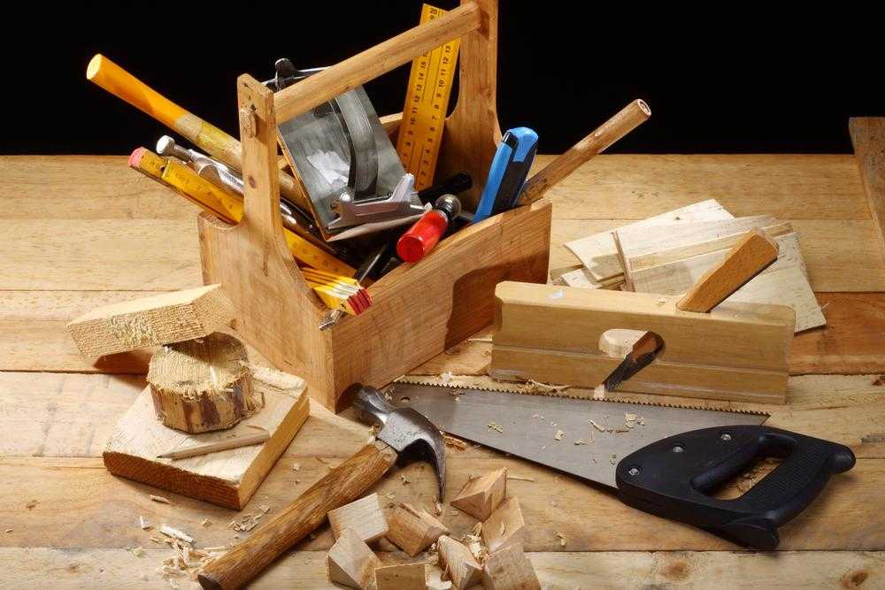Какой инструмент для изготовления мебели своими руками нужен?