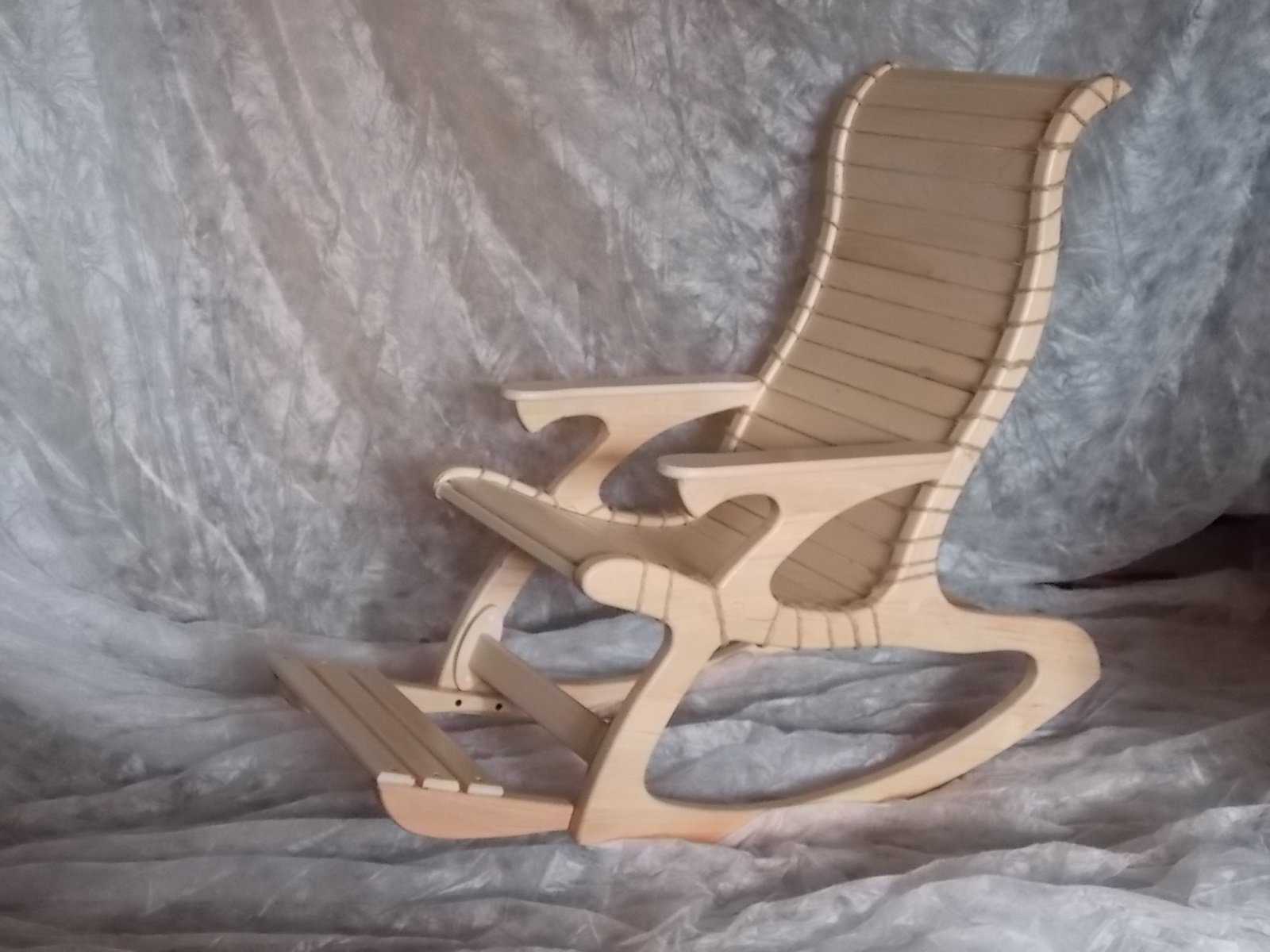 Чертеж складного стула своими руками из дерева позволит легко сделать удобную мебель