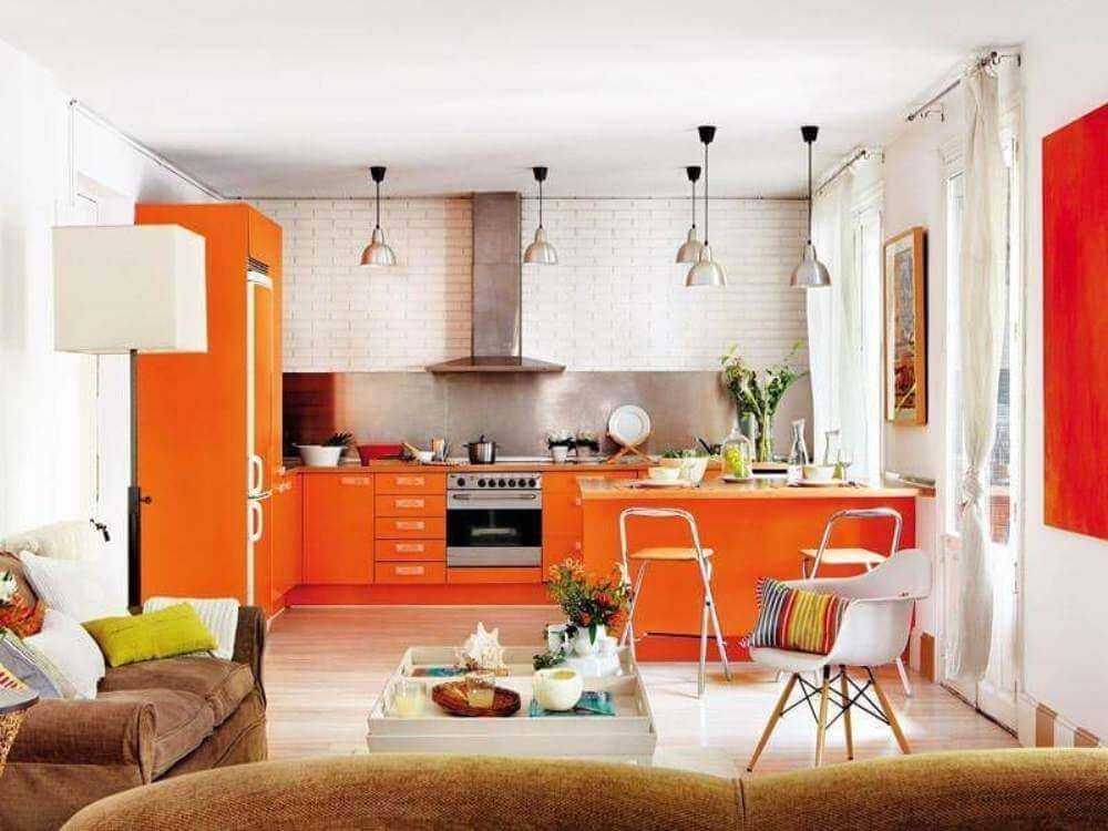 Маленькая кухня-гостиная: идеи, зонирование, дизайн, фото в интерьере