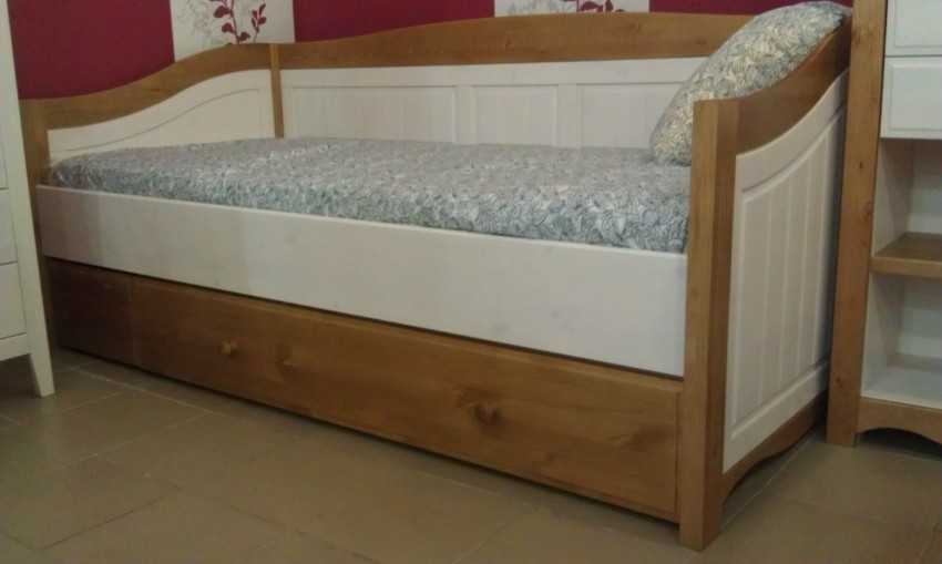 Кровать с ящиками вишня