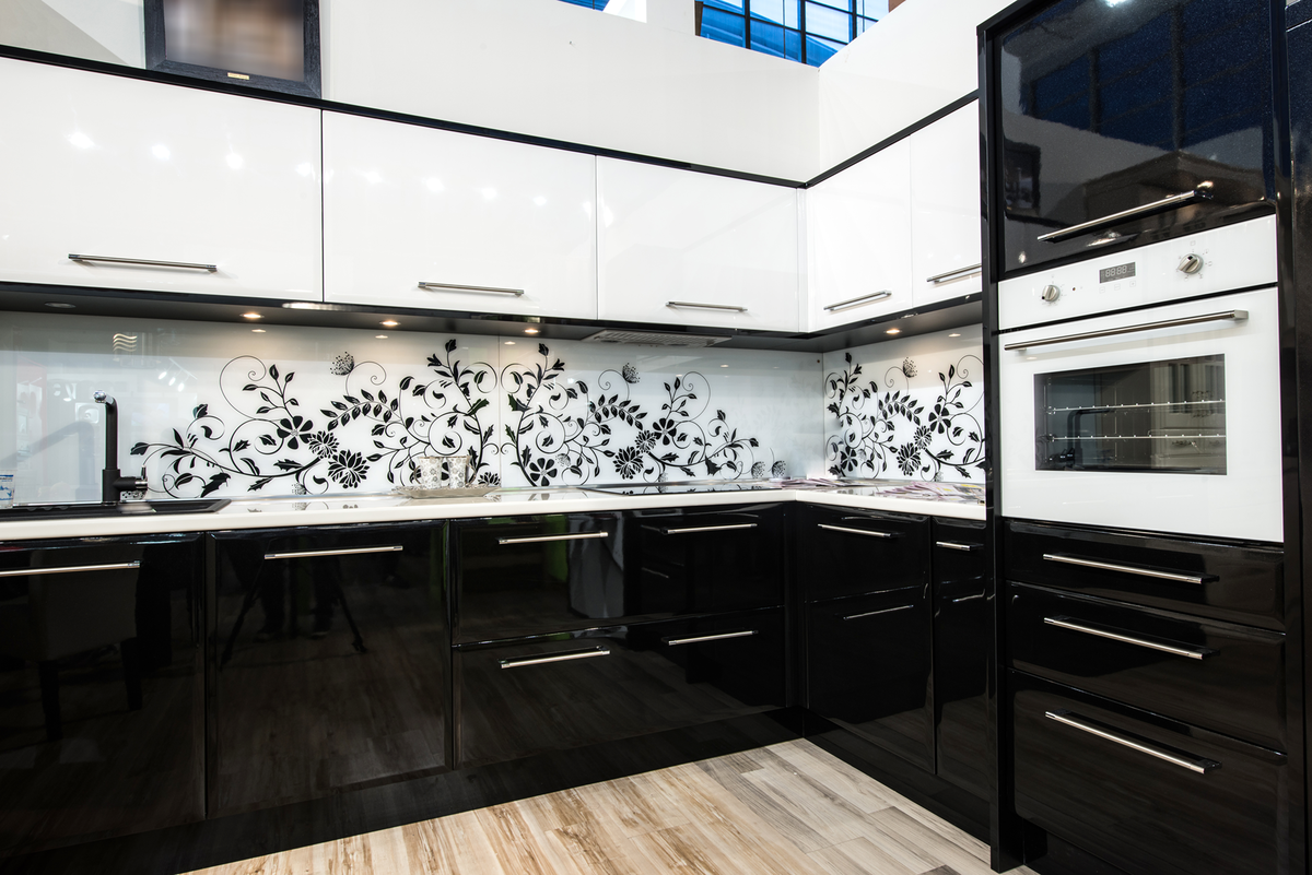 Черно-белая кухня: эксклюзивный дизайн, 100 фото интересных проектов