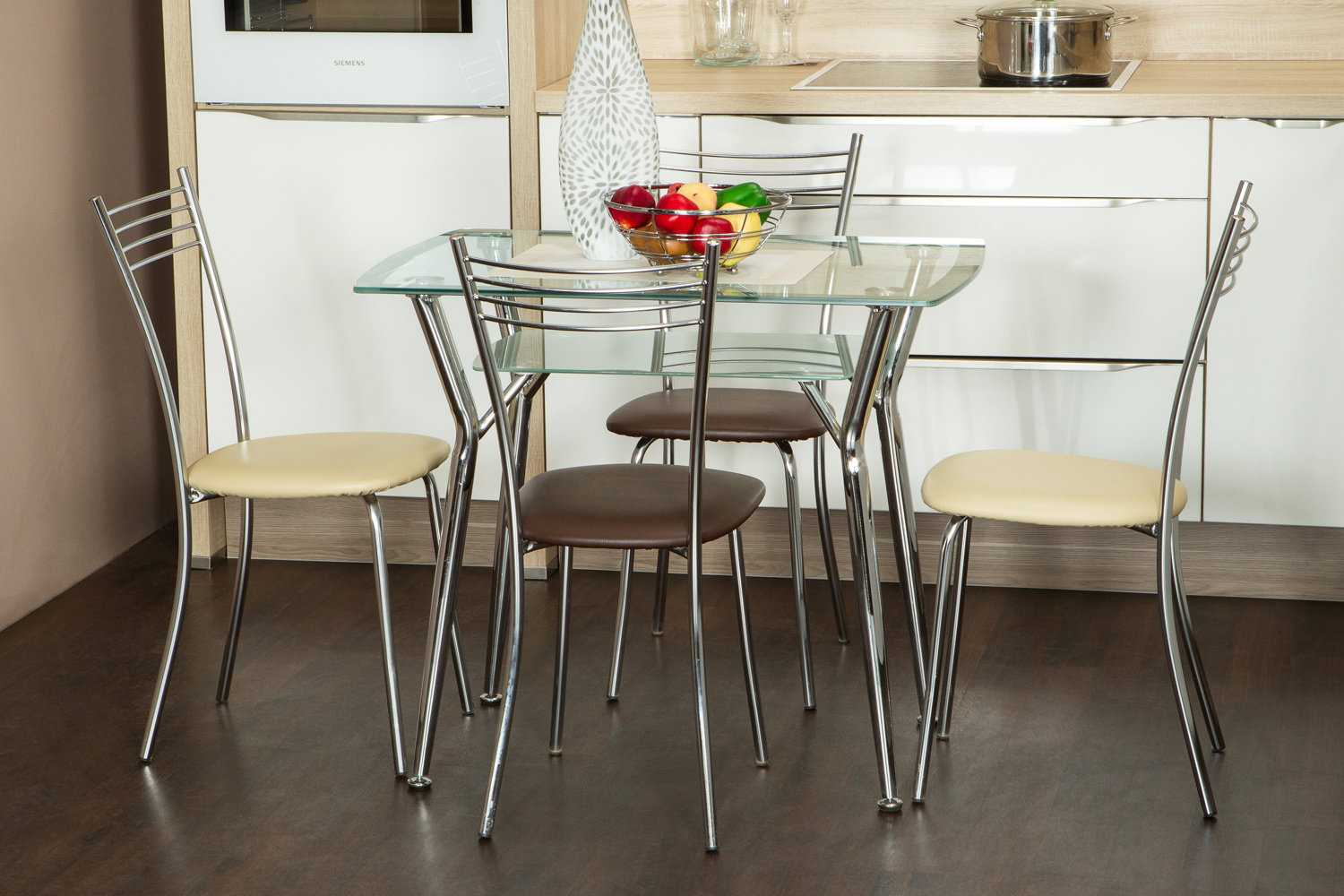 Белые стулья для кухни: современный дизайн деревянной и пластиковой кухонной мебели
