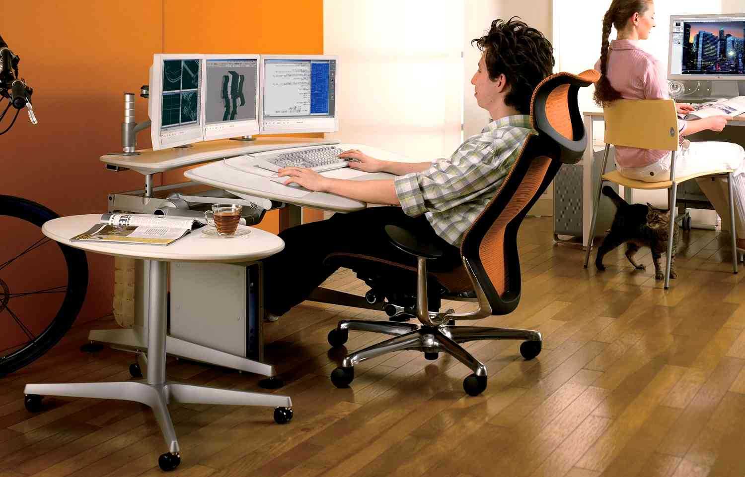 Как выбрать удобное кресло для работы за компьютером?