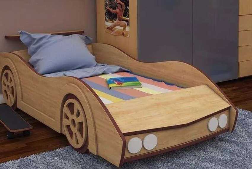 Оригинальная кровать для мальчика в виде машины, критерии выбора