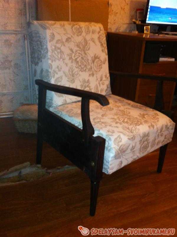 Как поменять обивку старого кресла