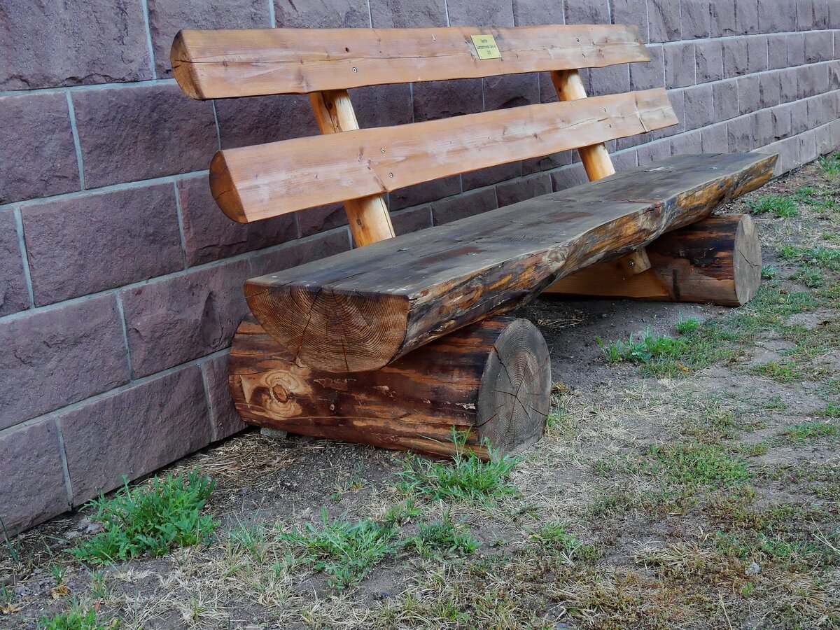 Садовая лавочка и скамейка для дачи своими руками: деревянная, со спинкой, из бревна и другие интересные варианты. чертежи, видео и фото