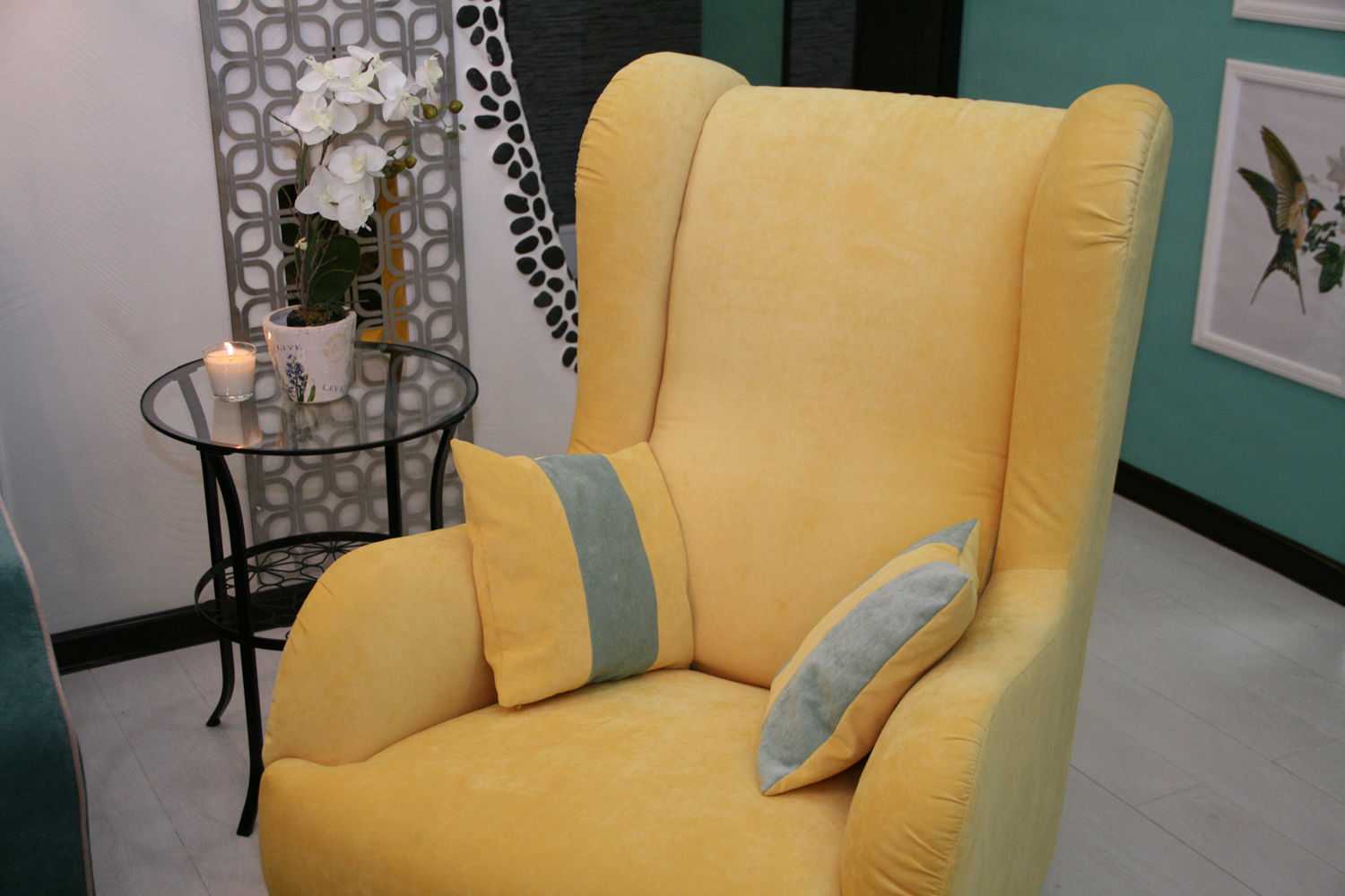 Кресла для гостиной — лучшие варианты с красивым дизайном в любой интерьер +130 фото