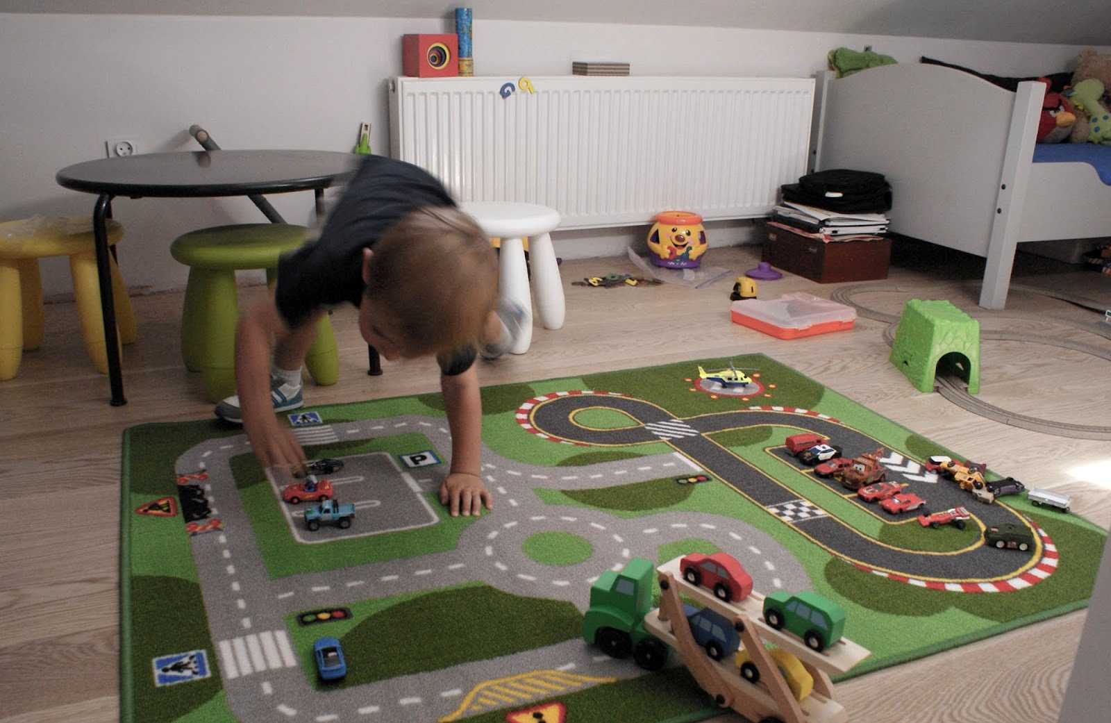 Детский ковер с дорогами: коврик с дорожной разметкой для машинок в комнату для мальчика