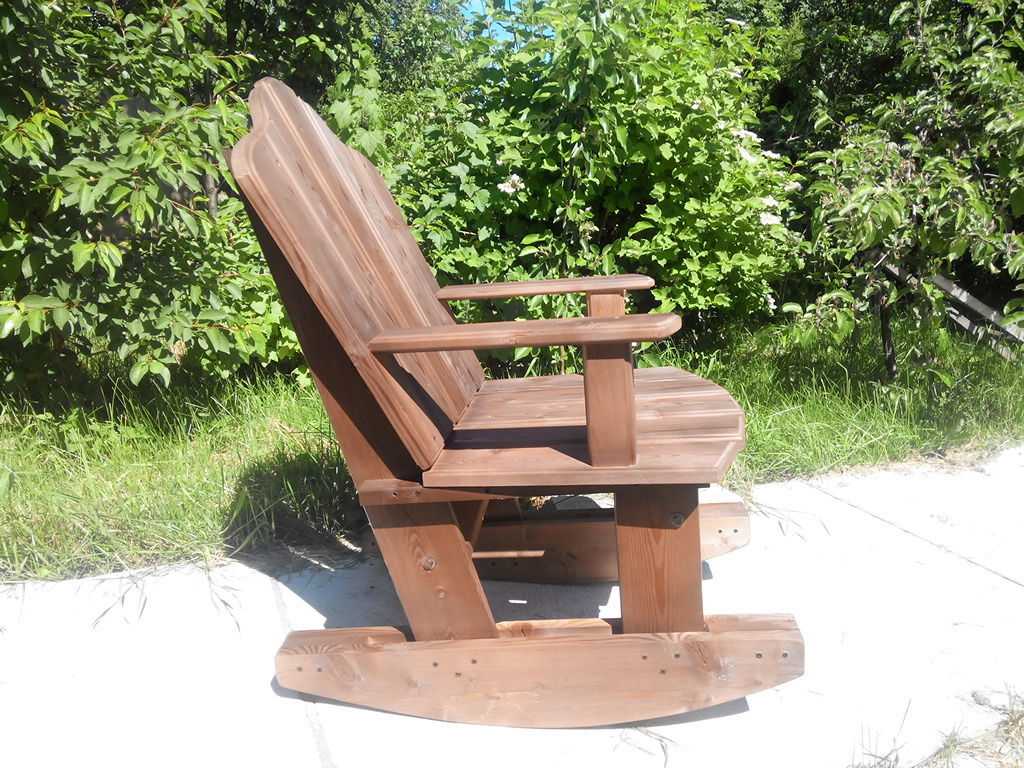 Дизайнерские кресла-качалки из дерева