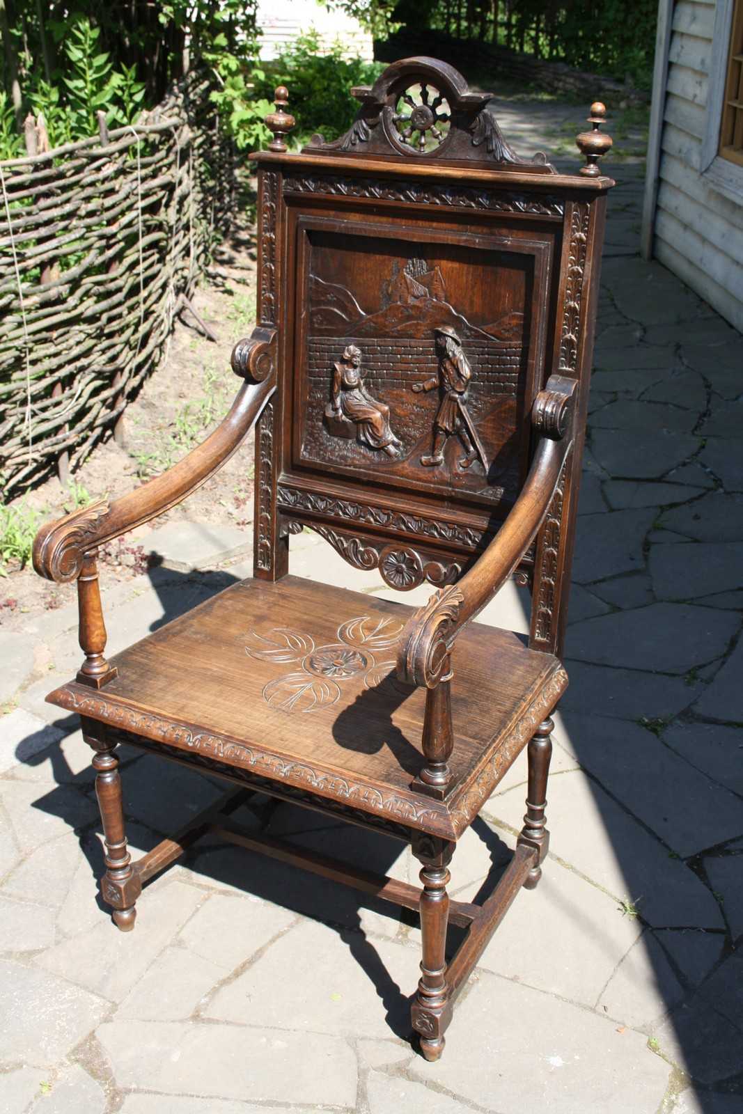 Антикварное дерево. Стул резной конец 19 века. Дуб, Абрамцево. Кресло резное из дерева 19 век. Старинный стул. Стул в старинном стиле.