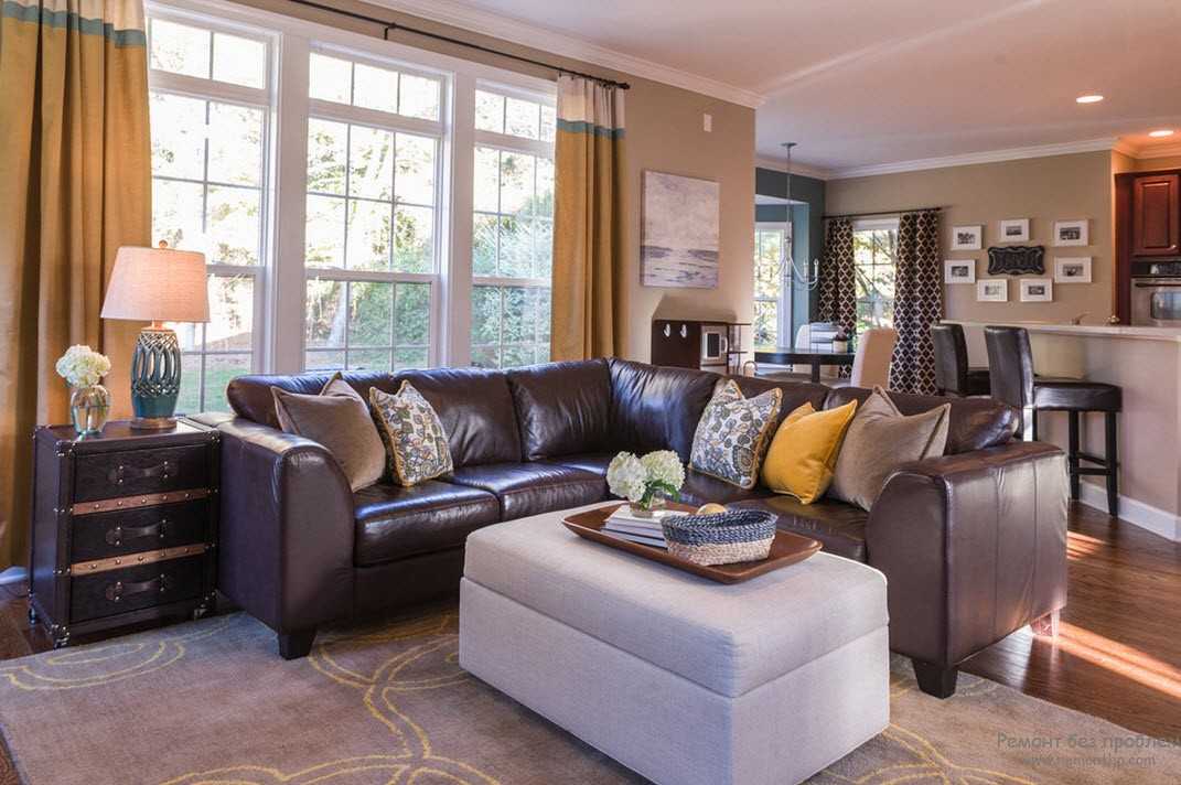 Желтый диван в гостиной, или как сделать ее интерьер ярким и уютным