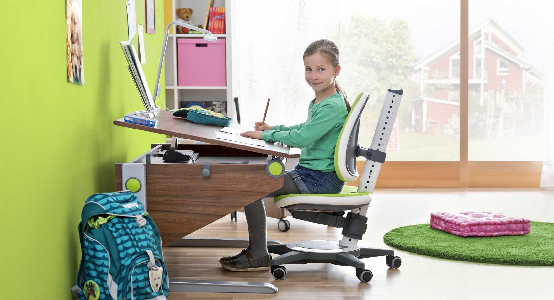 Как правильно выбрать письменный стол для школьника?
