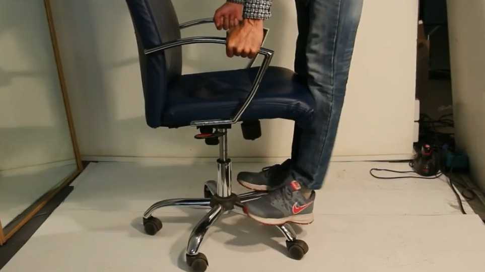 Починить офисное кресло своими руками