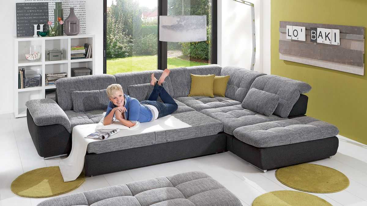 Дизайн гостиной: выбор и размещения дивана