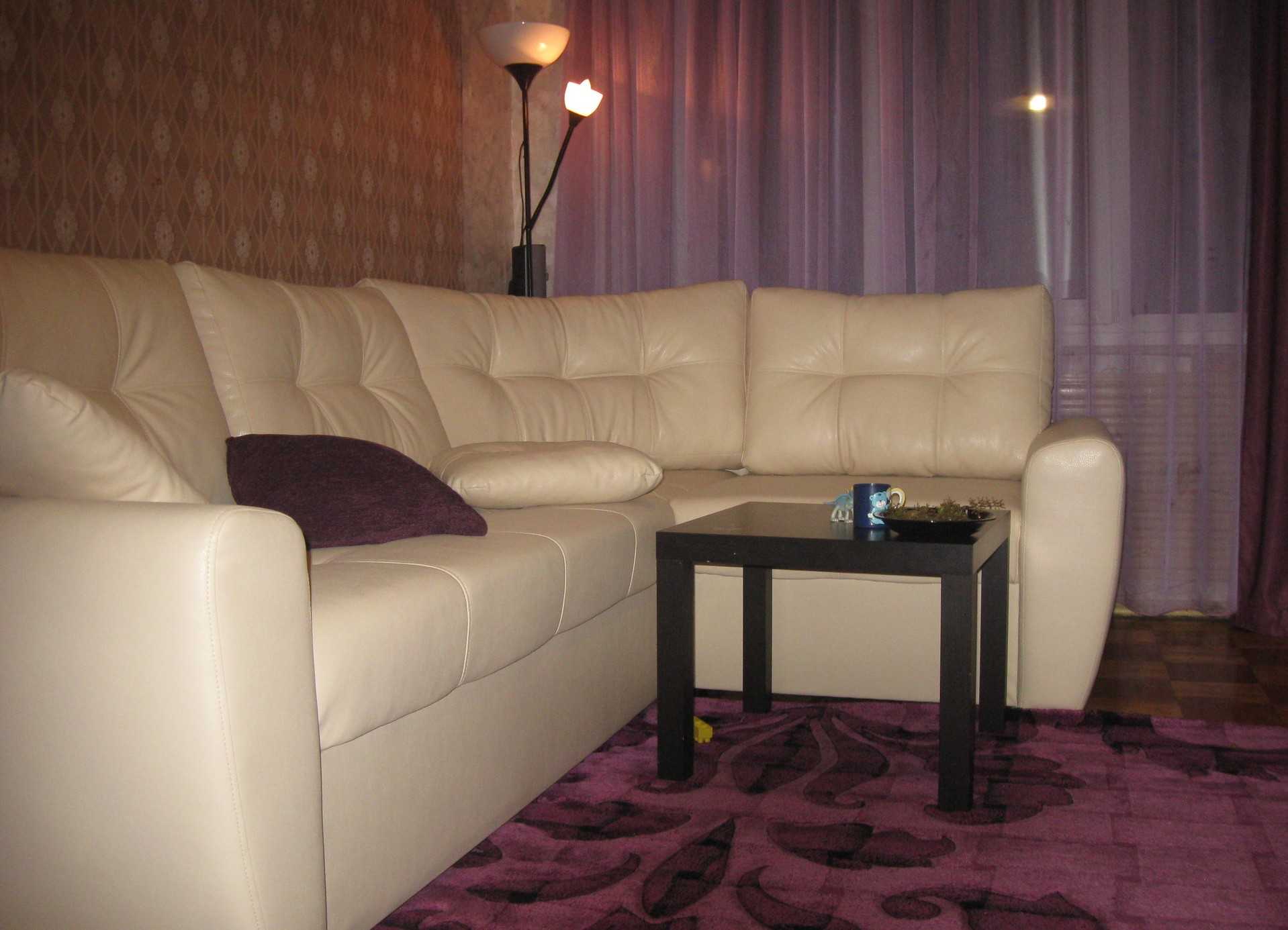 Коричневый диван в интерьере: критерии выбора, идеи для дизайна