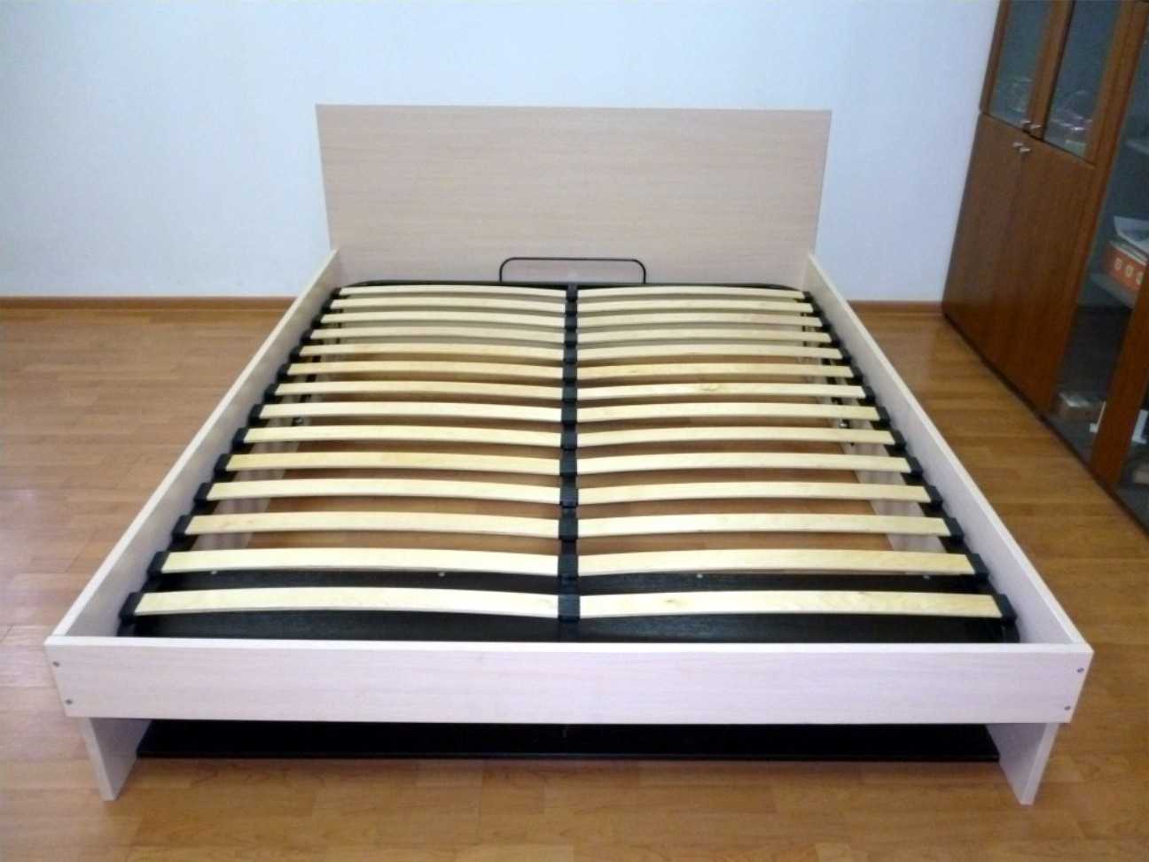 Пошаговая инструкция, как собрать двуспальную кровать и избежать ошибок