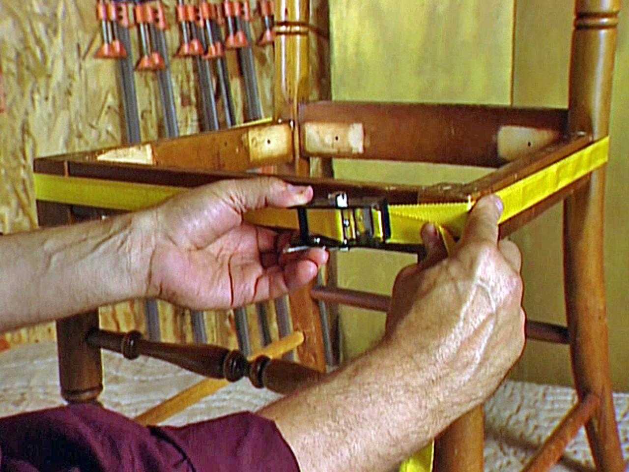 Чем склеить деревянный стул: чем можно склеить и как не допустить повторной поломки