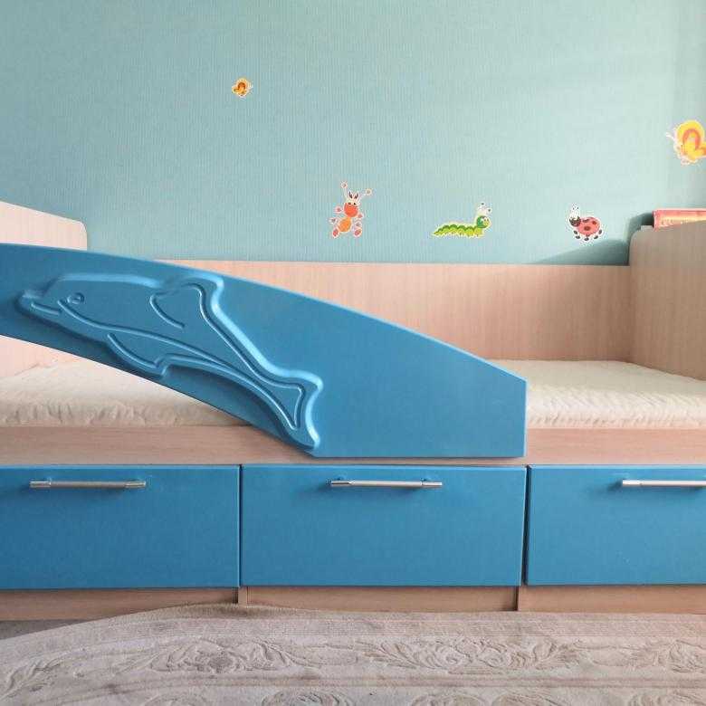 Детская кровать «дельфин» с ящиками: модели и советы по выбору