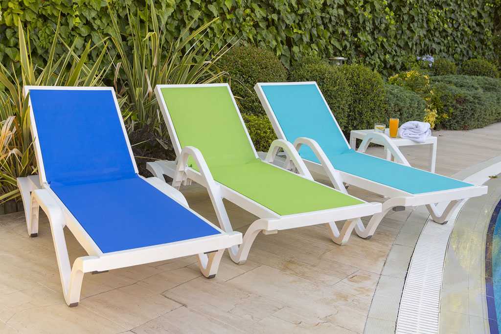 Как выбрать кресло для отдыха на пляже?