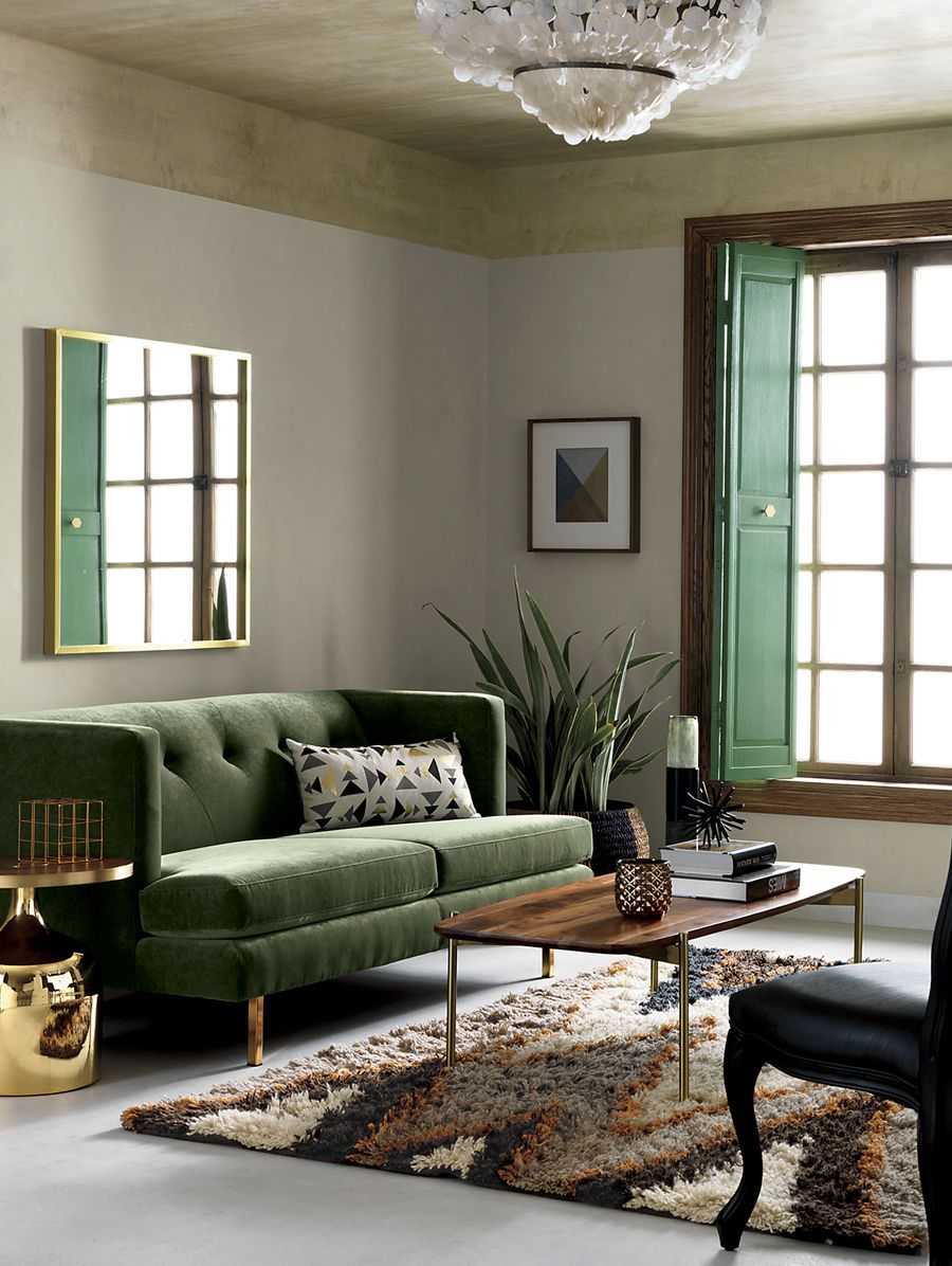 Болотный интерьер. Диван Бартон изумрудном цвете. Зеленый диван в интерьере. Зелёный диван в интерьере гостиной. Диван болотного цвета в интерьере.